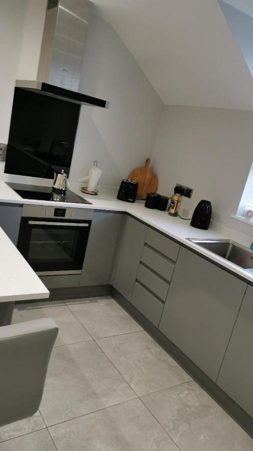 Modern 3-Bed Apartment In Magherafelt Sleeps 8 Exterior foto